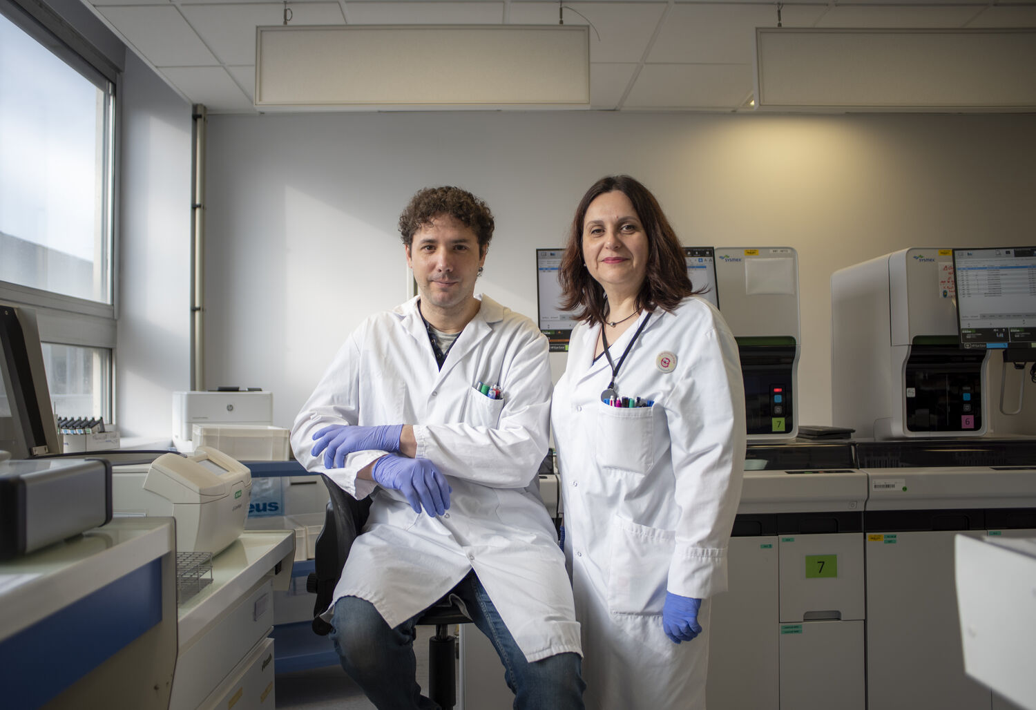 Hommes-Femmes_Laboratoire-QBD-Grand-Est_© EFS Thomas Gogny